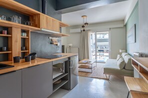 アパートメント 1 ベッドルーム (3.2) | 専用キッチン | 冷蔵庫、電子レンジ、コンロ、コーヒー / ティーメーカー