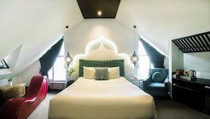 Executive Double Room, Executive Level | Minibar, desk, laptop workspace, blackout drapes - Rosa Hanoi Hotel (Hanoi)