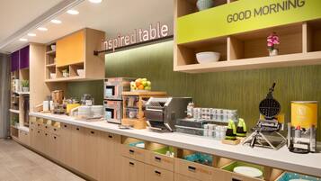 Free daily continental breakfast