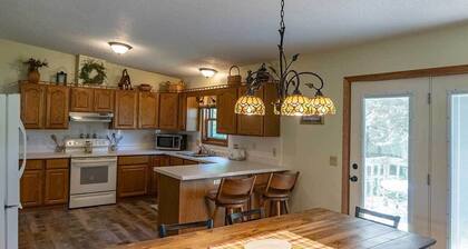 Hideaway in the Millville Valley