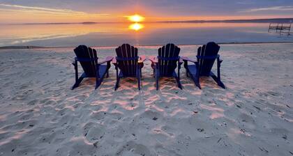 Summer Sand & Fun Beachfront Vacation Traverse City In Cottage
