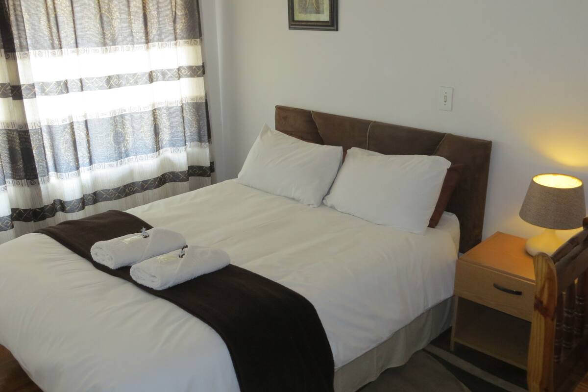 Comfort Triple Room (Private bathroom across the hall) | Premium bedding, in-room safe, desk, laptop workspace