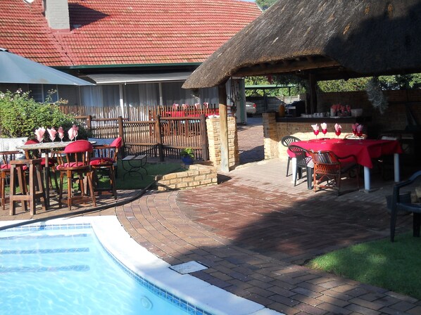 BBQ/picnic area - The Swiss Guesthouse (Randburg)