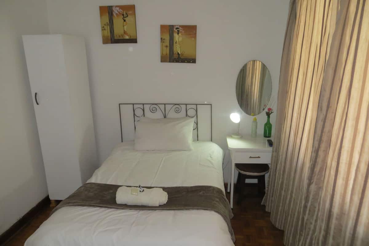 Comfort Single Room (3) | Premium bedding, in-room safe, desk, laptop workspace