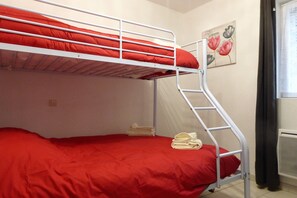 2 bedrooms, iron/ironing board, WiFi, bed sheets - COCOONING HOUSE IN QUIET (Cendras)