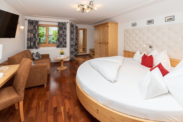 Business dubbelrum | Sängtillbehör av högsta kvalitet och värdeförvaringsskåp på rummet