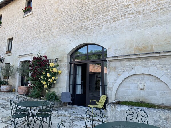 Exterior - Logis de la Roche (Chauray)