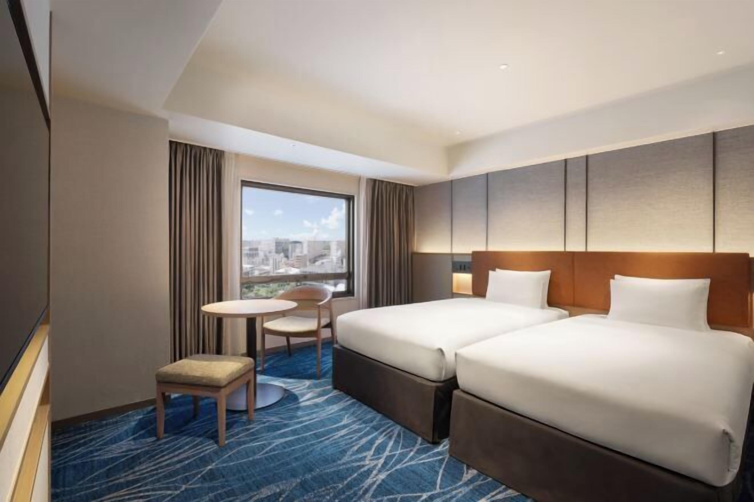 ตู้นิรภัยในห้องพัก, ผ้าม่านกันแสง, เตารีด/โต๊ะรีดผ้า, Wi-Fi ฟรี