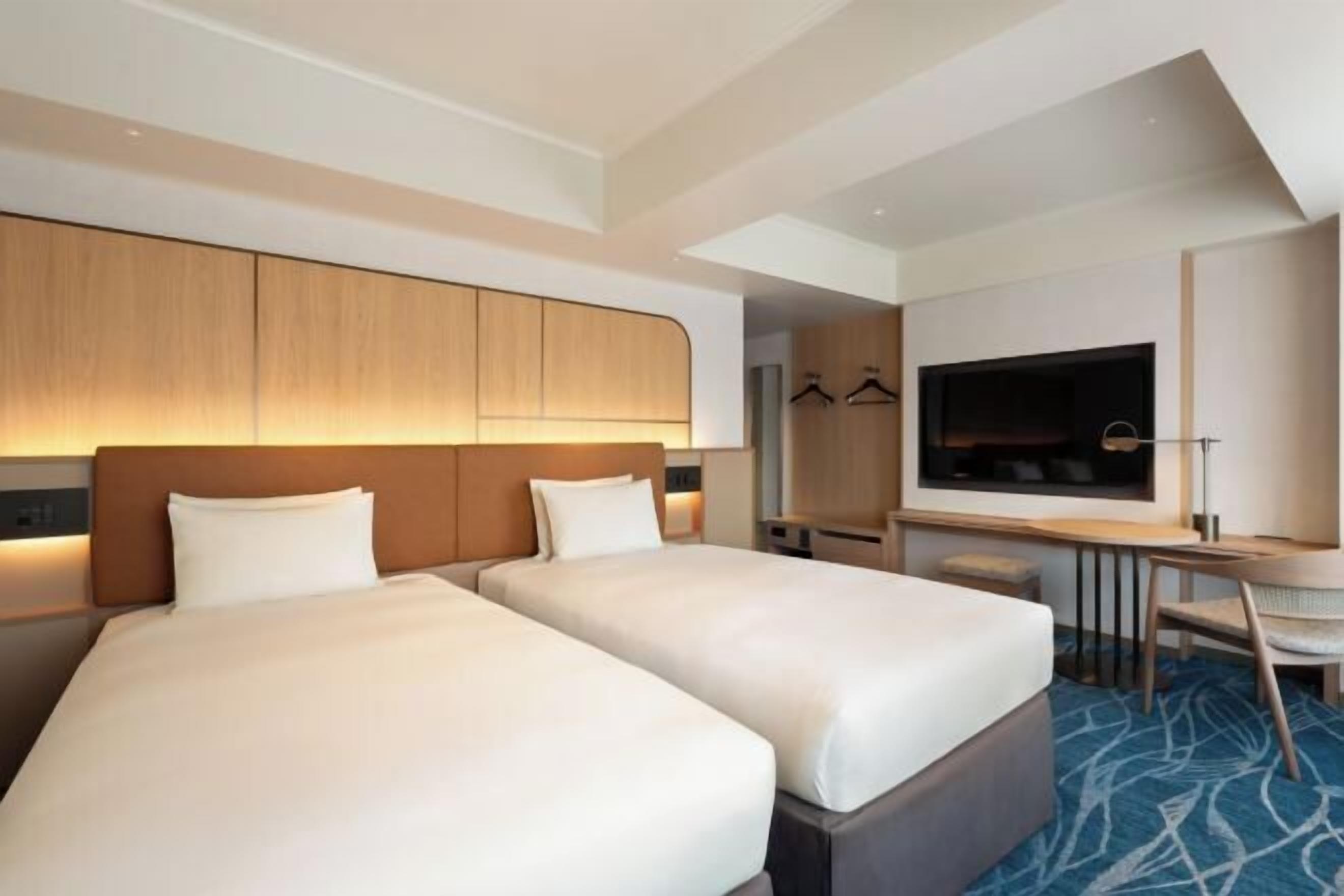 ตู้นิรภัยในห้องพัก, ผ้าม่านกันแสง, เตารีด/โต๊ะรีดผ้า, Wi-Fi ฟรี