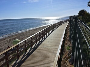 Una playa cerca