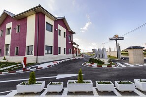 Fachada de la propiedad