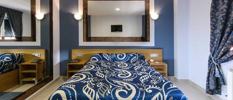 Desk, blackout curtains, soundproofing, free cots/infant beds