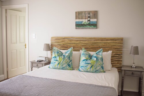 African Sands Bed & Breakfast