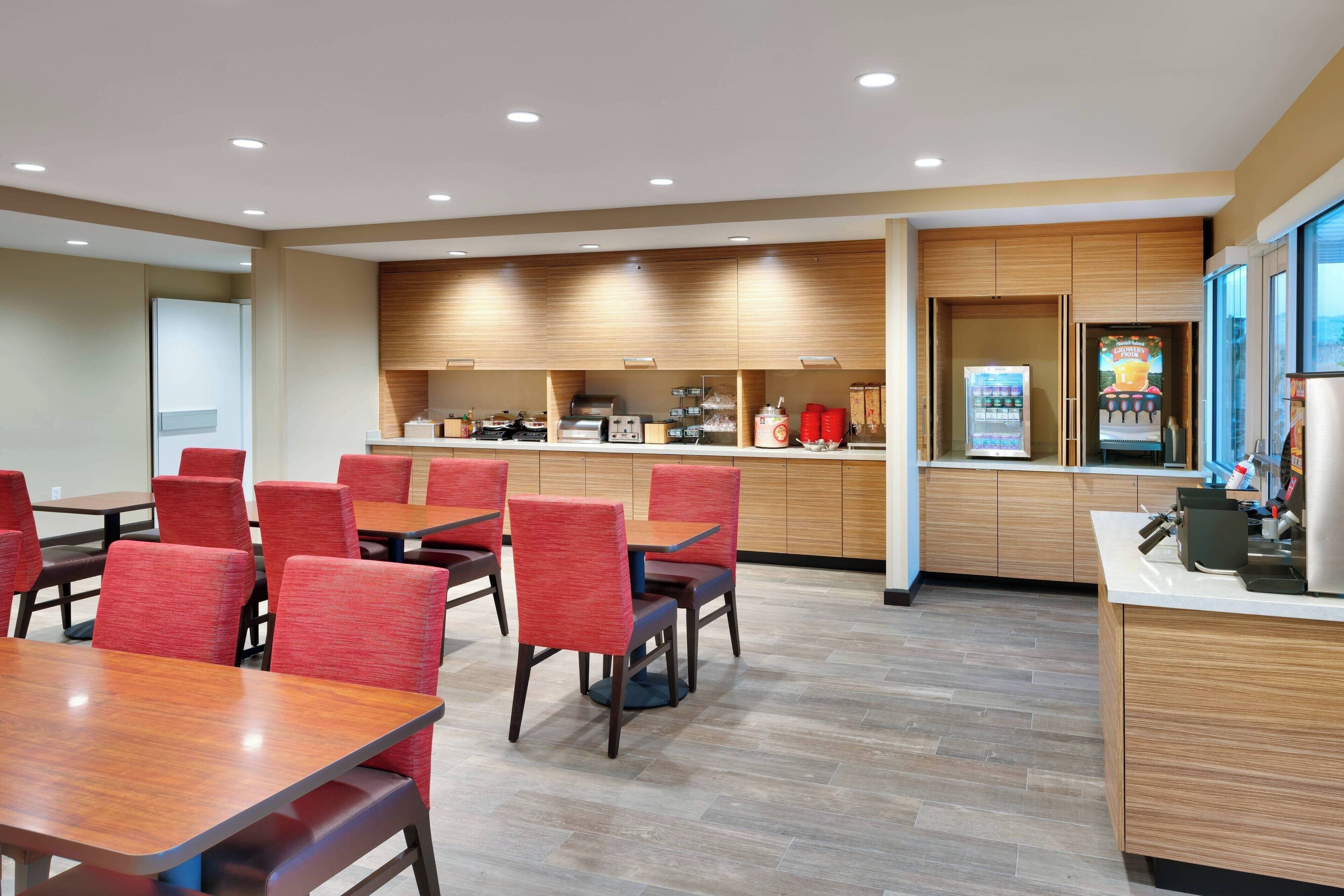 Free daily continental breakfast