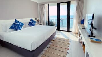 Sea View Superior King Room | Minibar, in-room safe, blackout curtains, iron/ironing board