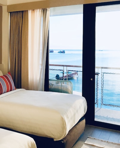 Blue Tao Beach Hotel