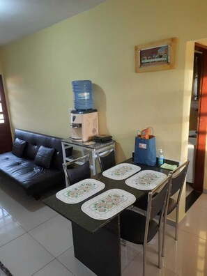 Dining - Excellent and comfortable house upstairs for season (Balneário Icaraí)