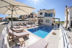 Outdoor pool - Villa Alexandra (Sotira)