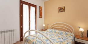 Apartment, 3 Bedrooms | 3 bedrooms, bed sheets