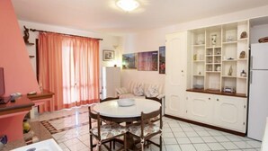 Apartment, 2 Bedrooms | In-room dining - Villa Il Giglio (San Teodoro)