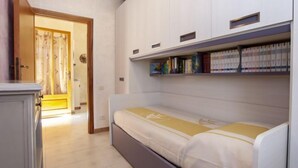 Unclassified image, 3 of 18, button - Chalet Monte Longu (Posada)