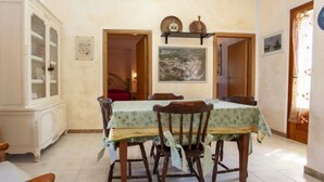 Unclassified image, 2 of 18, button - Chalet Monte Longu (Posada)