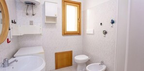 Villa, 2 Bedrooms | Bathroom