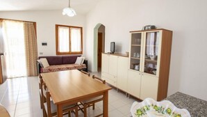 Villa, 2 chambres | Restauration dans la chambre