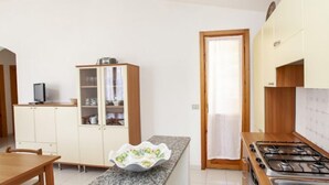 Villa, 2 chambres | Cuisine privée