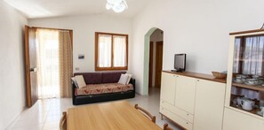 Villa, 2 Bedrooms | Living area