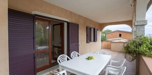 Apartment, 3 Bedrooms | Terrace/patio