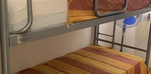 Apartment, 2 Bedrooms | 2 bedrooms, bed sheets - Central House In Posada (Posada)