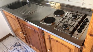 아파트, 침실 2개 | 전용 간이 주방 | 대용량 냉장고, 오븐, 쿡탑, 조리 도구/접시/주방 기구