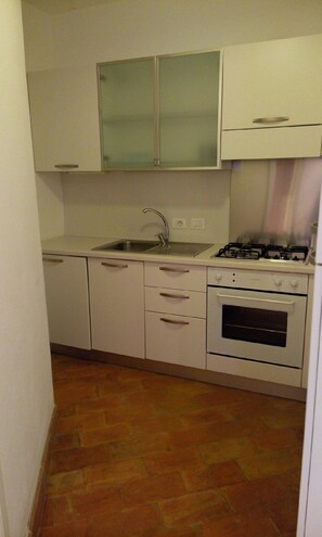 Apartment, 2 Schlafzimmer | Eigene Küche | Großer Kühlschrank, Ofen, Herdplatte, Kochgeschirr/Geschirr/Besteck