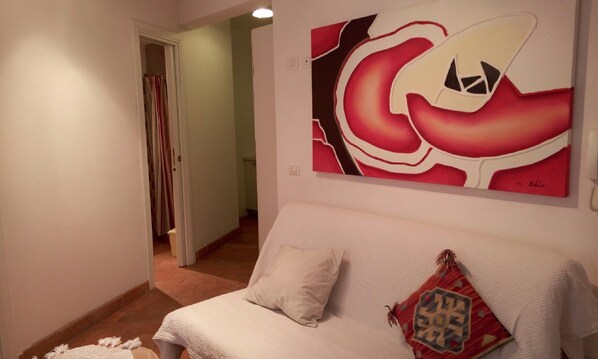 Apartment, 2 Schlafzimmer | Wohnbereich | LCD-Fernseher