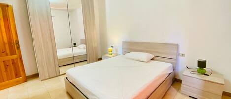 Apartment, 2 Schlafzimmer | 2 Schlafzimmer, individuell dekoriert, individuell eingerichtet