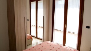 Apartment, 1 Bedroom | 1 bedroom, bed sheets - Painted House (Alghero)