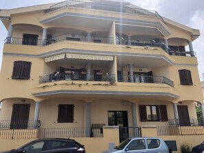 Exterior - Painted House (Alghero)