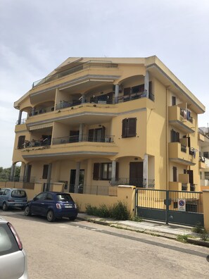 Exterior - Painted House (Alghero)