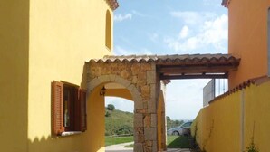Villa, 4 Bedrooms | 4 bedrooms, bed sheets - Le Ville Di Lutturai (San Teodoro)