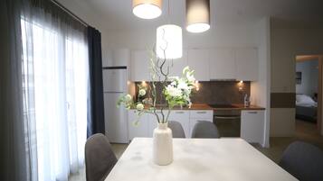 Apartment, 3 Bedrooms (4th Floor) | Private kitchen | Fridge, stovetop, coffee/tea maker, electric kettle