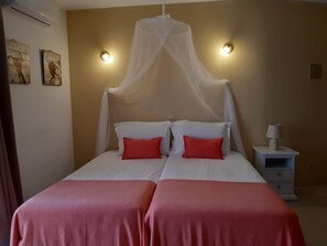 Twin Room, Garden View (103)
