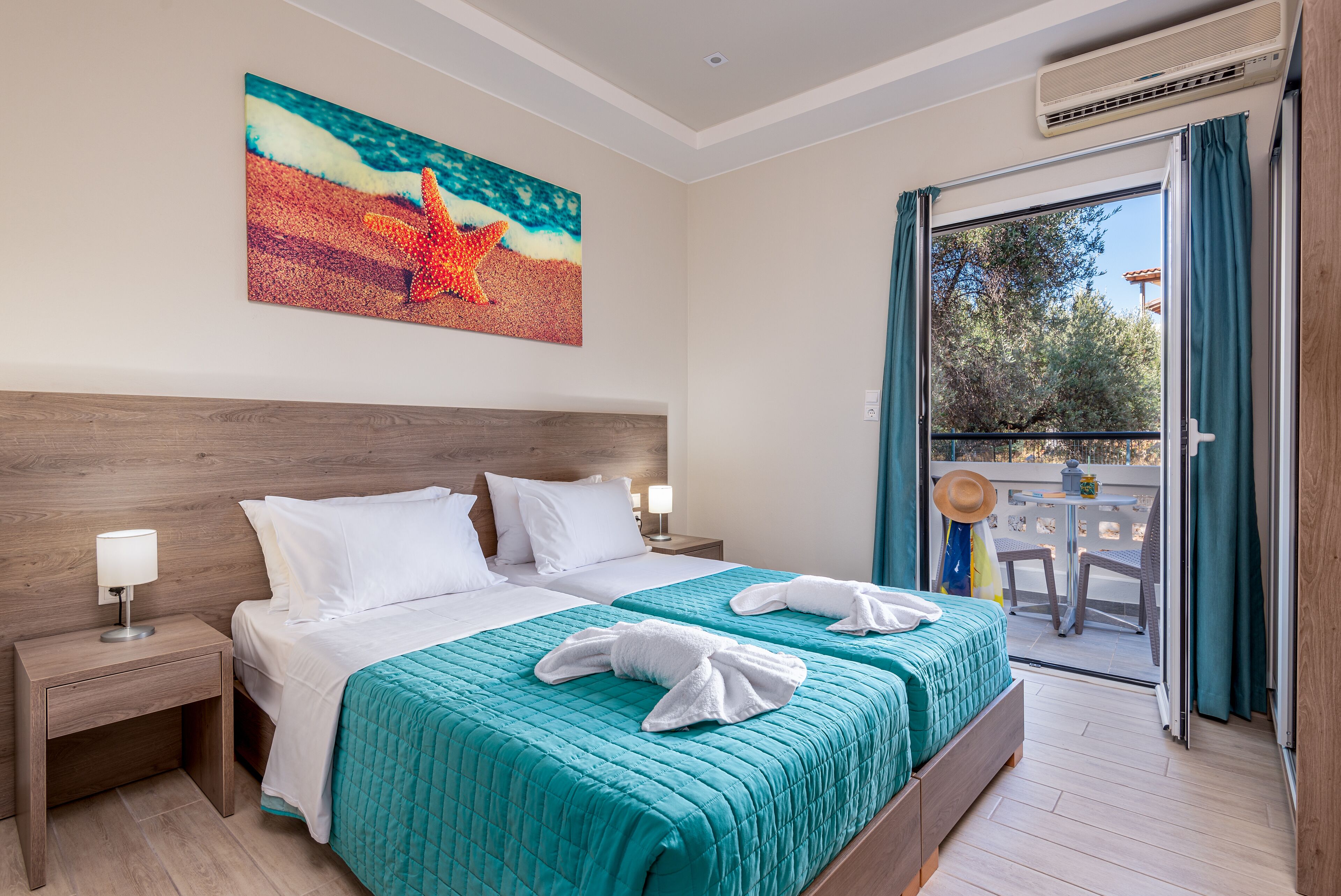 Superior Double or Twin Room, Garden View | Soundproofing, free WiFi, bed sheets