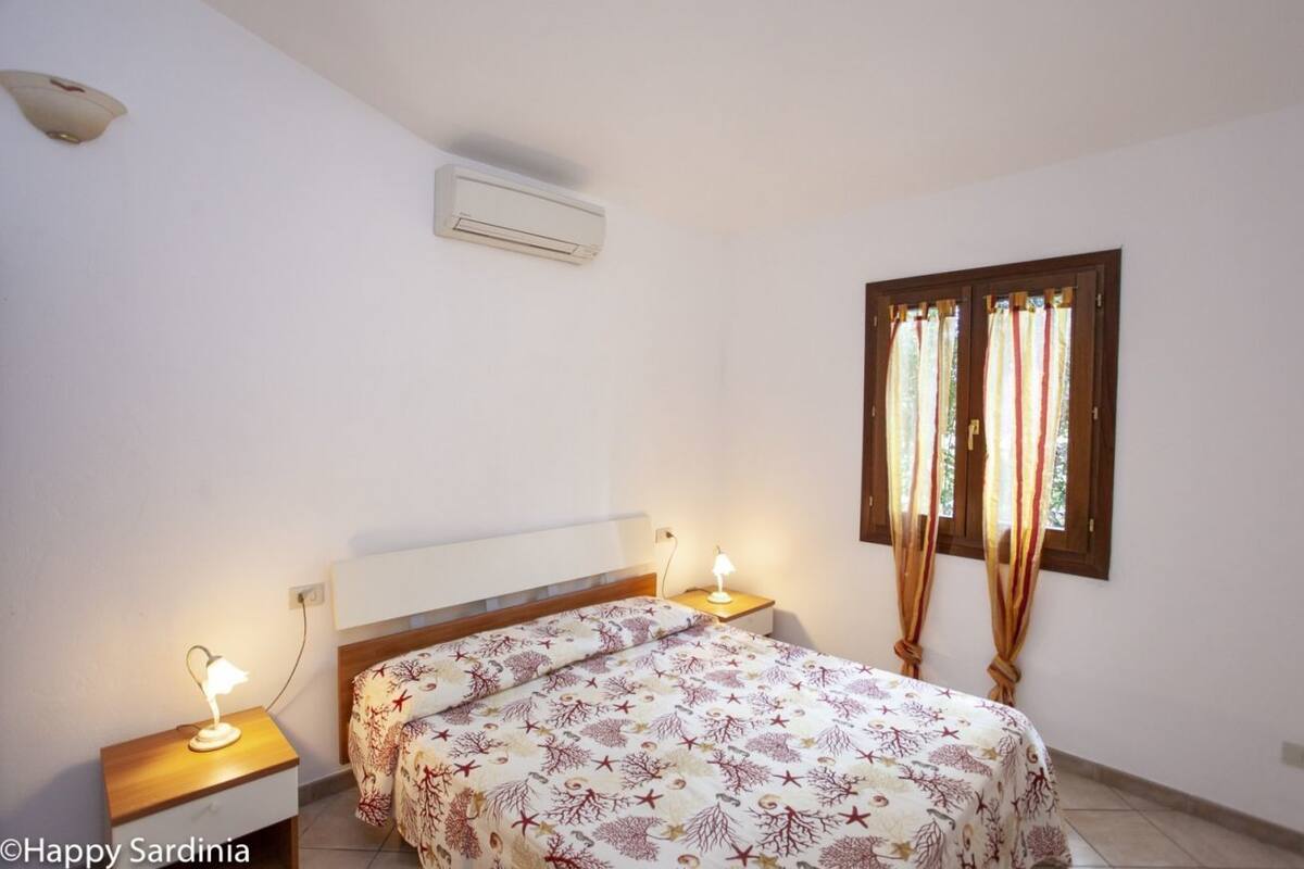 Departamento, 2 habitaciones | Cunas, decoración personalizada, muebles diferentes y ropa de cama 