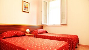 Apartment, 2 Bedrooms | Individually decorated, individually furnished, bed sheets - Apartments Gaudi' (Alghero)