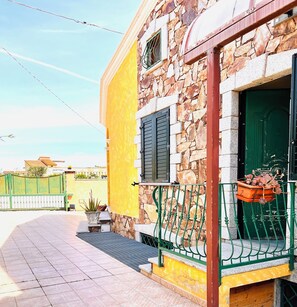 Apartment, 3 Bedrooms | Terrace/patio