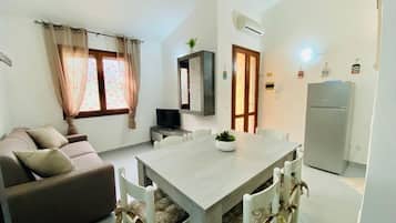 Apartemen, 2 kamar tidur | Ruang makan