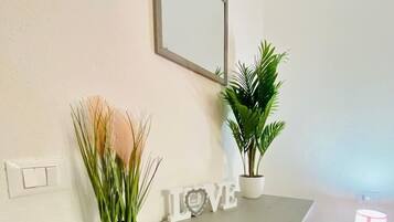 Apartemen, 2 kamar tidur | 2 kamar tidur dan didekorasi berbeda-beda