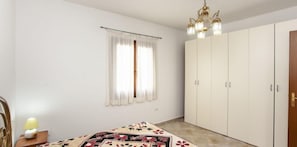 Apartment, 2 Bedrooms | Individually decorated, individually furnished, cots/infant beds