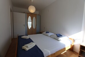 2 bedrooms, Internet, bed sheets - Apartments Nadenic (10065-A2) - Silo - island Krk (Silo - island Krk)